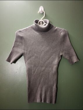 Banana Republic Ribbed Short-Sleeve Turtleneck Sweater - Gray